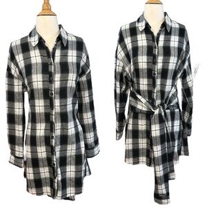 Vici Woodstock Cotton Plaid w/ faux Sleeve Tie Front/Back mini Shirt Dress sz M